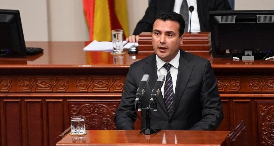 Θρίλερ με τη ψηφοφορία στα Σκόπια: Προς αναζήτηση ενός ακόμα βουλευτή ο Ζάεφ – Πιέζουν να περάσει η Συμφωνία των Πρεσπών (upd)